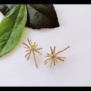 Cute star celestial mini starburst earrings